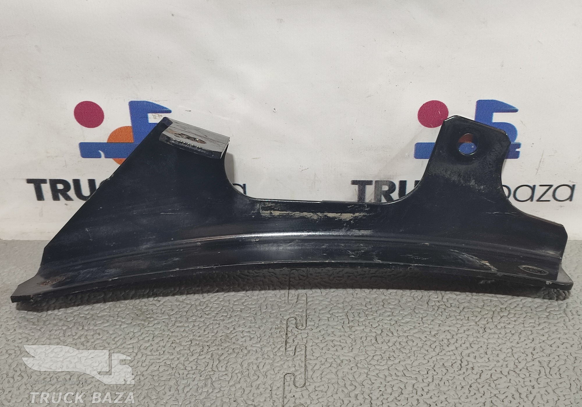 1673223 Кронштейн крыла правый для Daf XF105 (с 2006 по 2020)