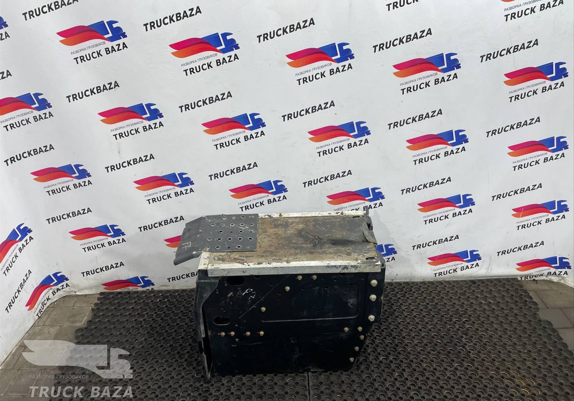 GC4610N743CC Ящик АКБ в сборе для Ford F-MAX (с 2018)