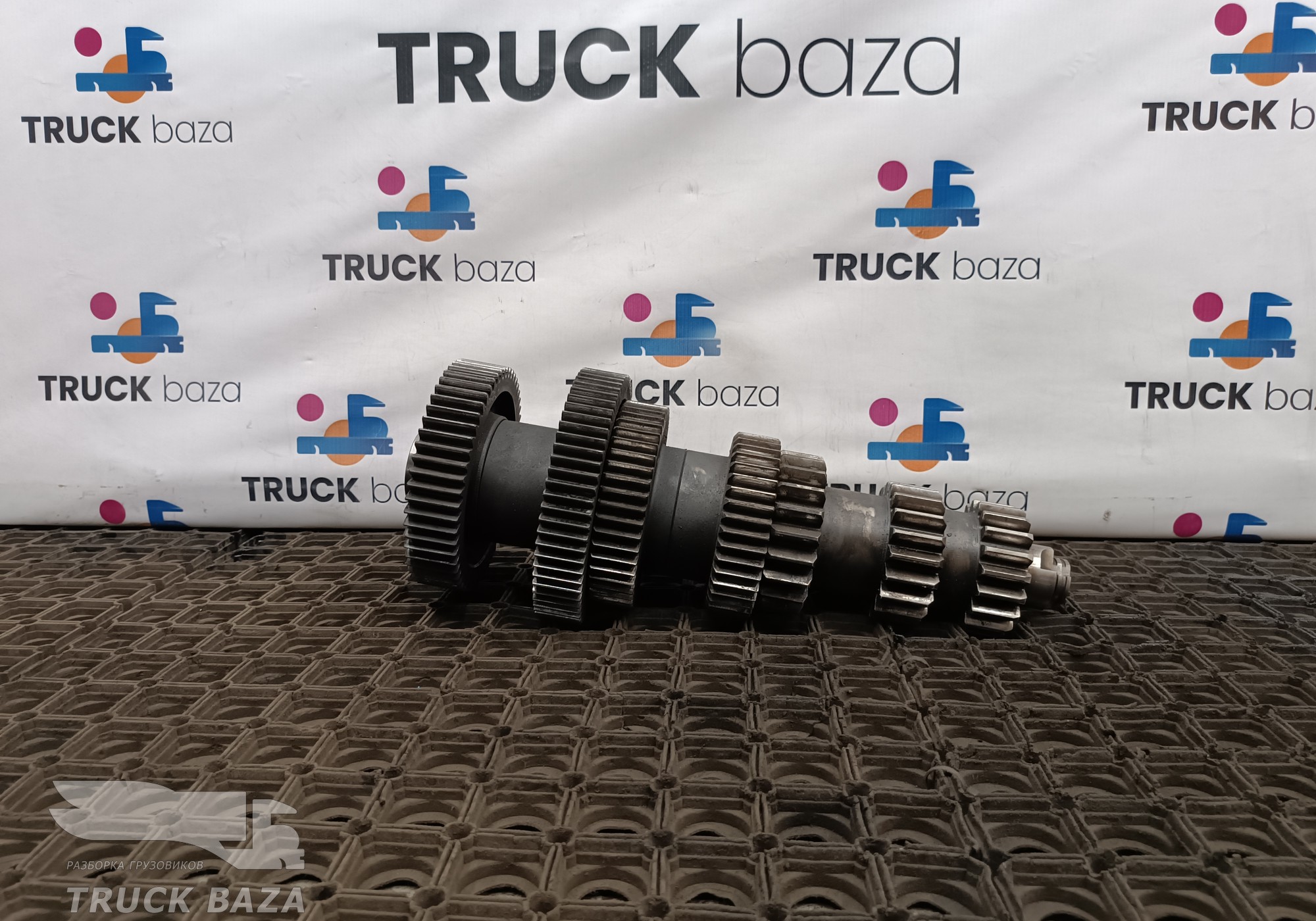 12JSDX220T1701048B Вал промежуточный КПП левый для Shacman X3000 (с 2014)