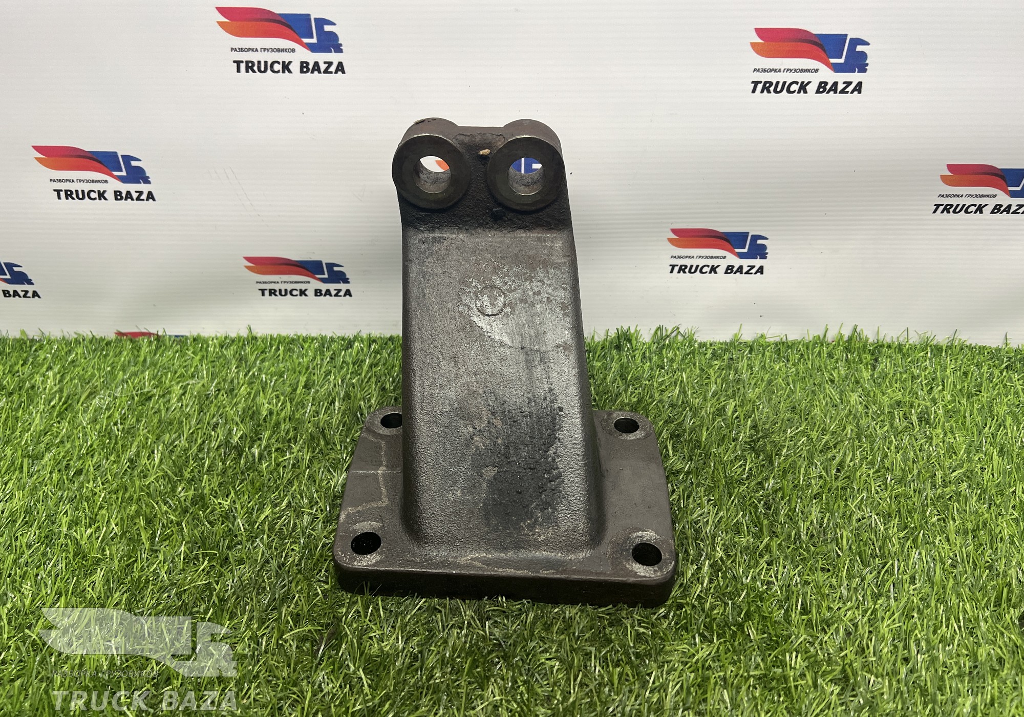 4572240207 Кронштейн двигателя