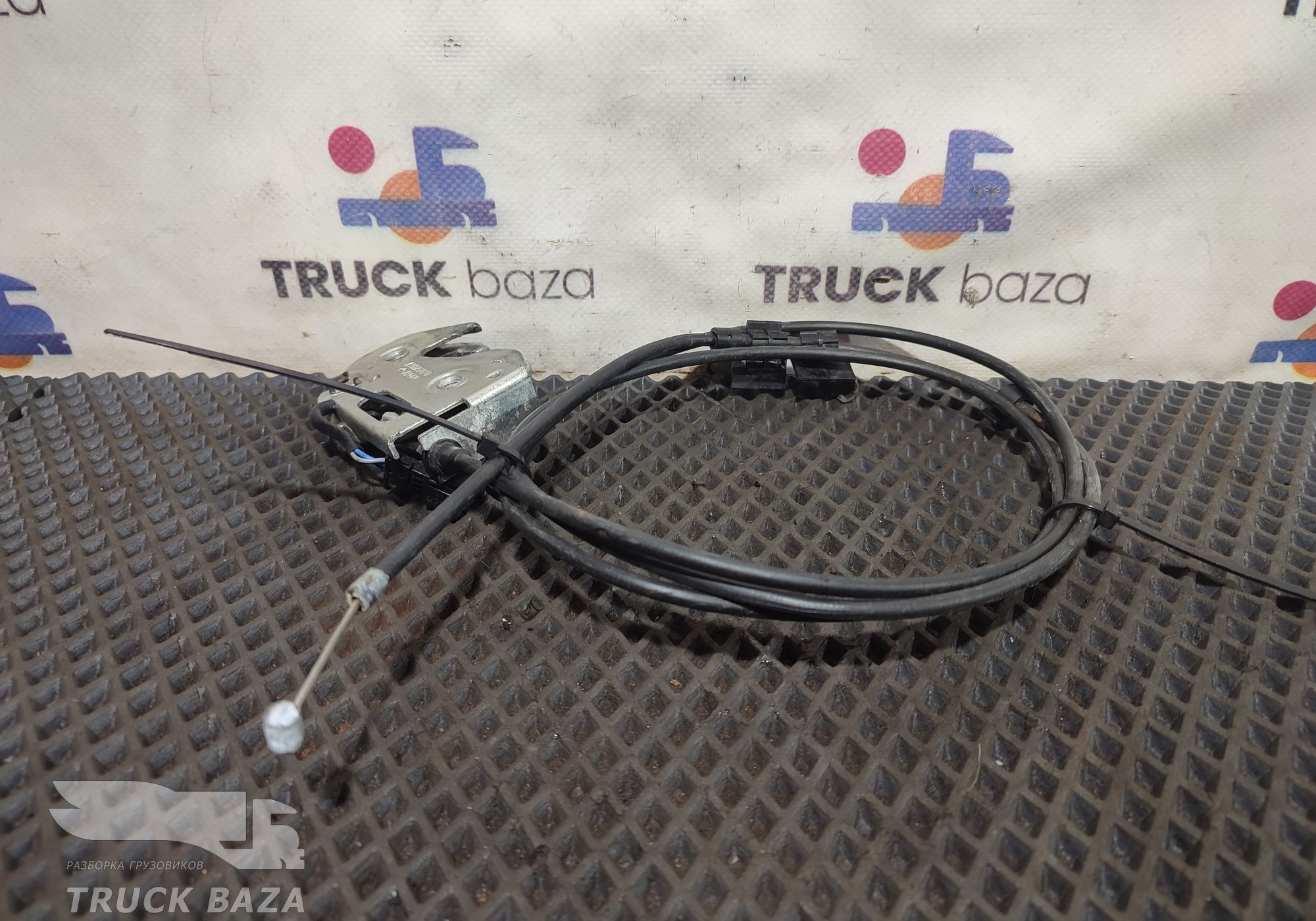 9607520250 Замок инструментального ящика правый