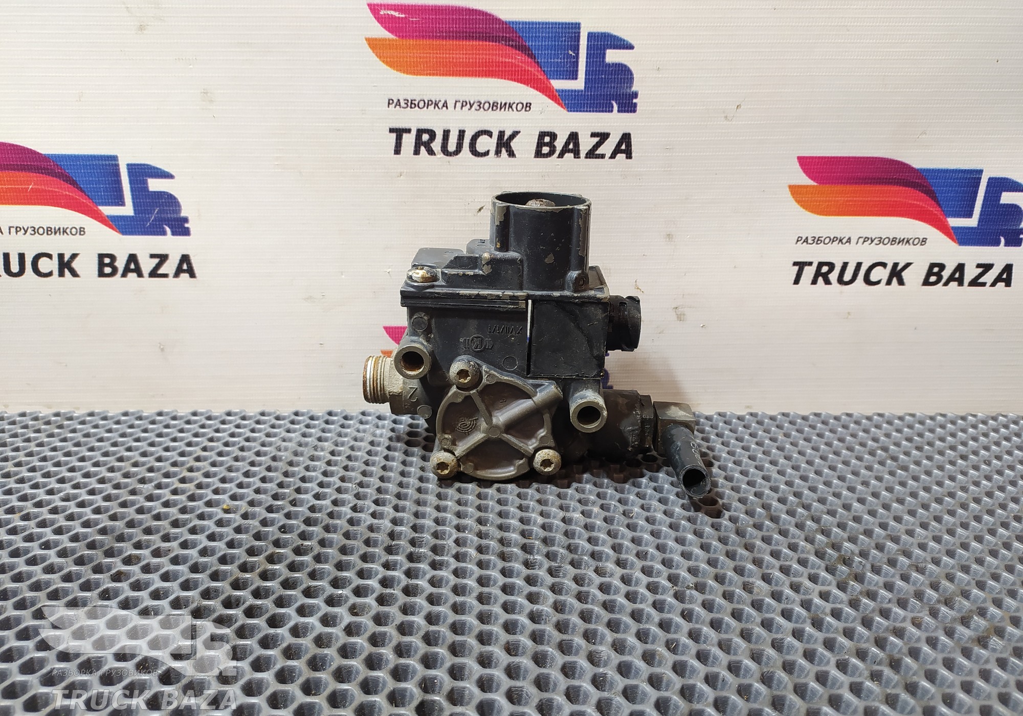 81524526039 Кран ABS для Renault Magnum