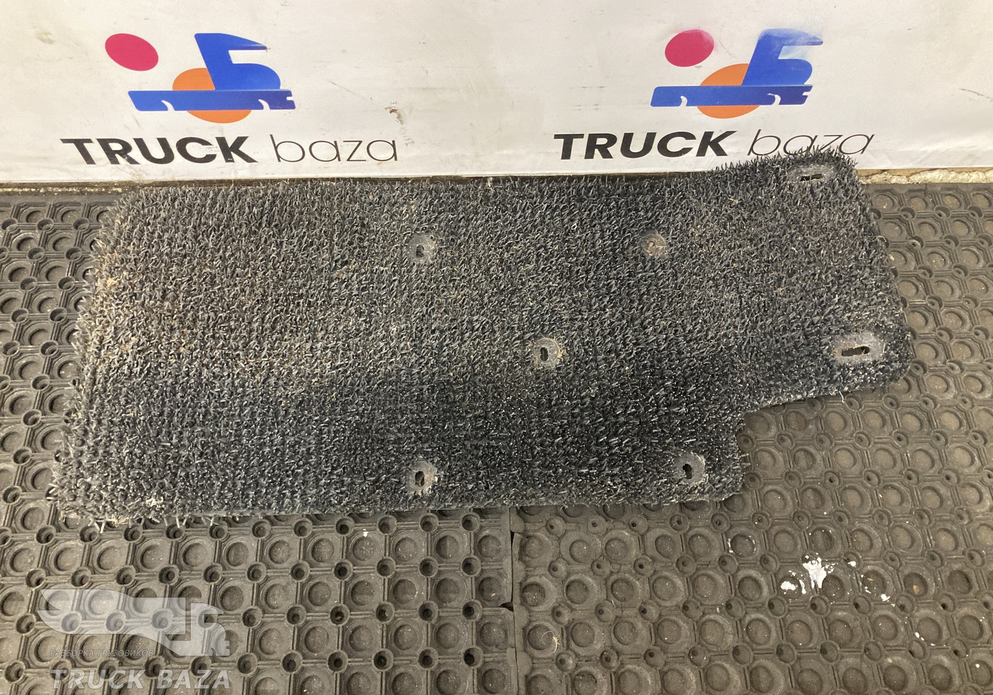 JC4616A562 Брызговик для Ford F-MAX (с 2018)