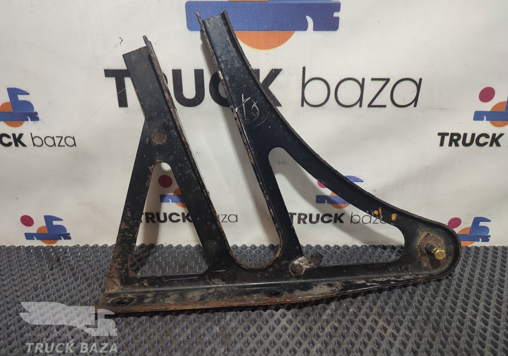 1663012 Кронштейн воздушного фильтра для Daf XF105 (с 2005)