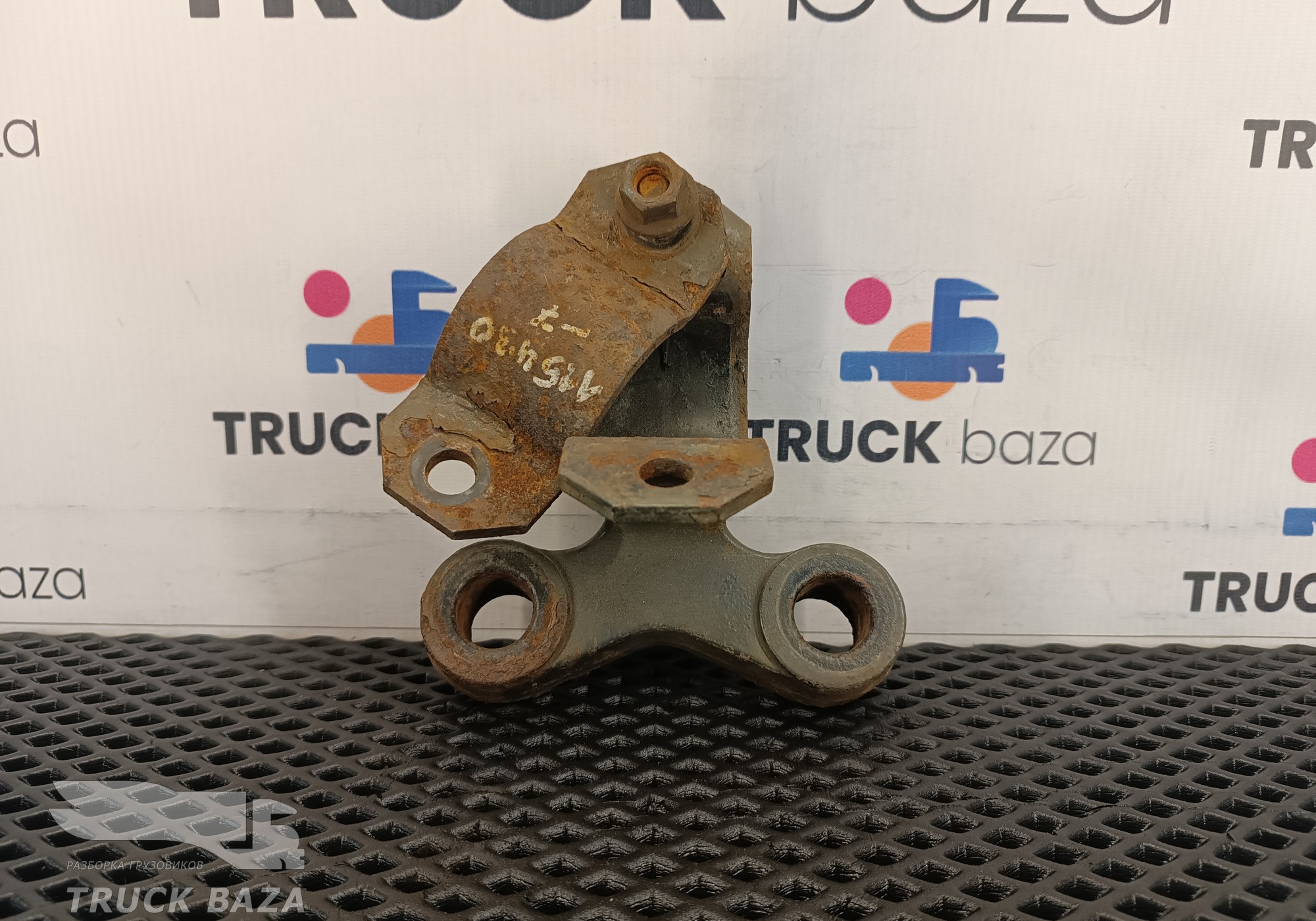 1369369 Кронштейн стабилизатора переднего для Daf CF II (с 2006 по 2013)