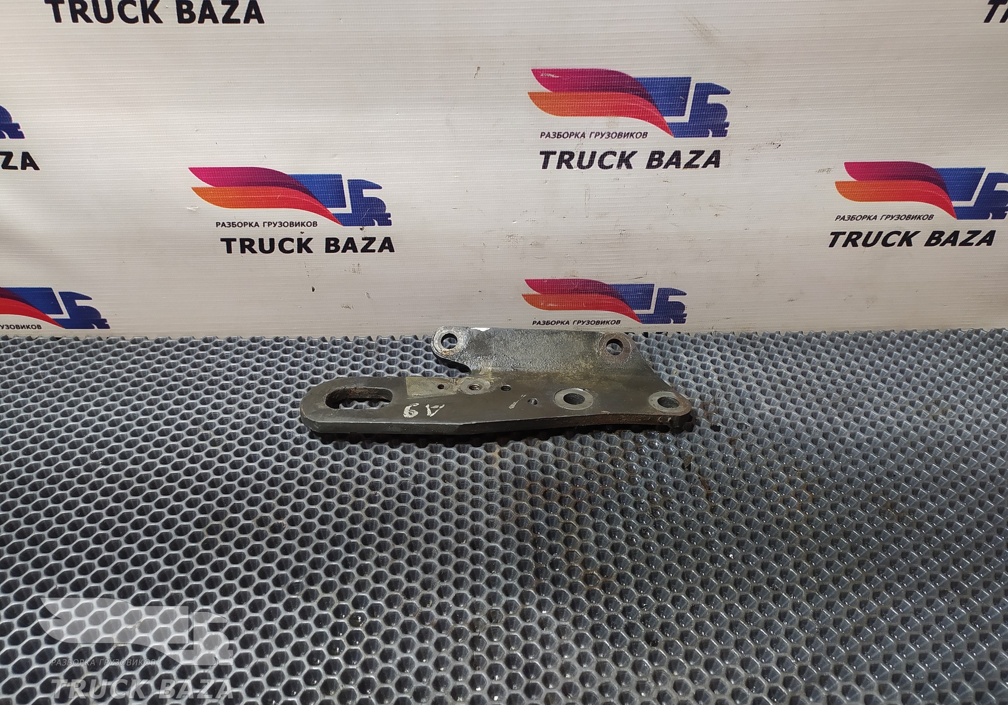 4572231041 Проушина двигателя для Mercedes-Benz