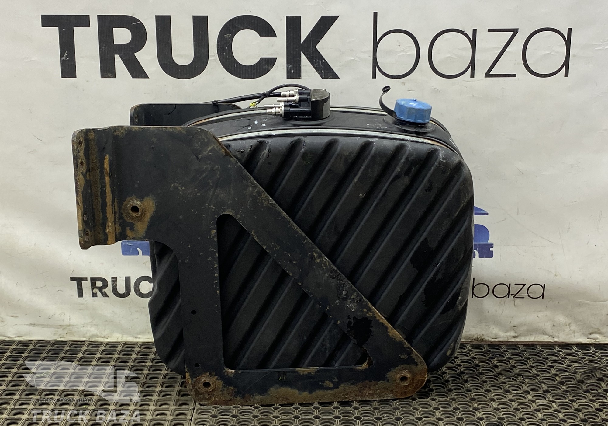 5490120805710 Бак AdBlue в сборе для КАМАЗ 5490 (с 2013)