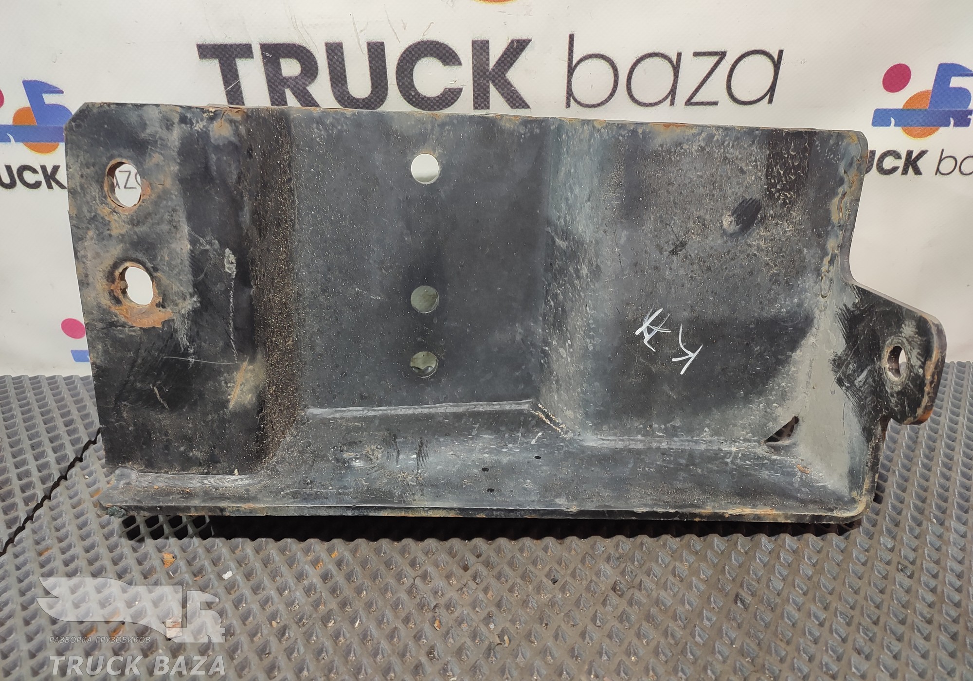 549018416294 Кронштейн усилителя переднего бампера правый для КАМАЗ 54901