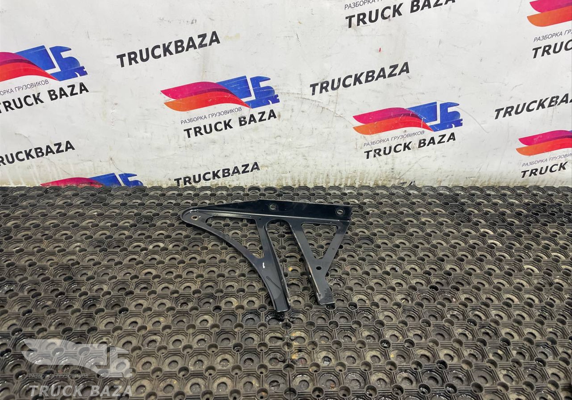 1392283 Кронштейн воздушного фильтра для Daf XF106 (с 2012)