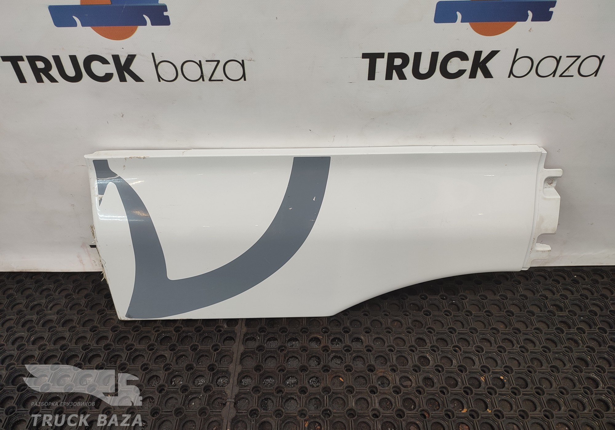 810W615100410 Продолжение крыла правого для Sinotruk Sitrak C7H