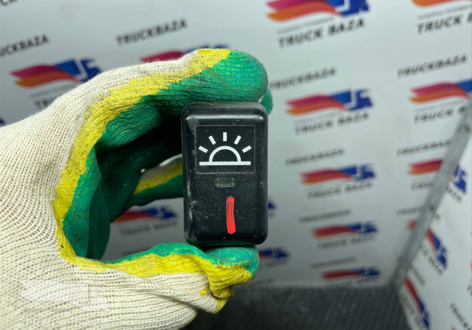 20596992 Кнопка освещения салона для Volvo FH 3 (с 2008 по 2012)