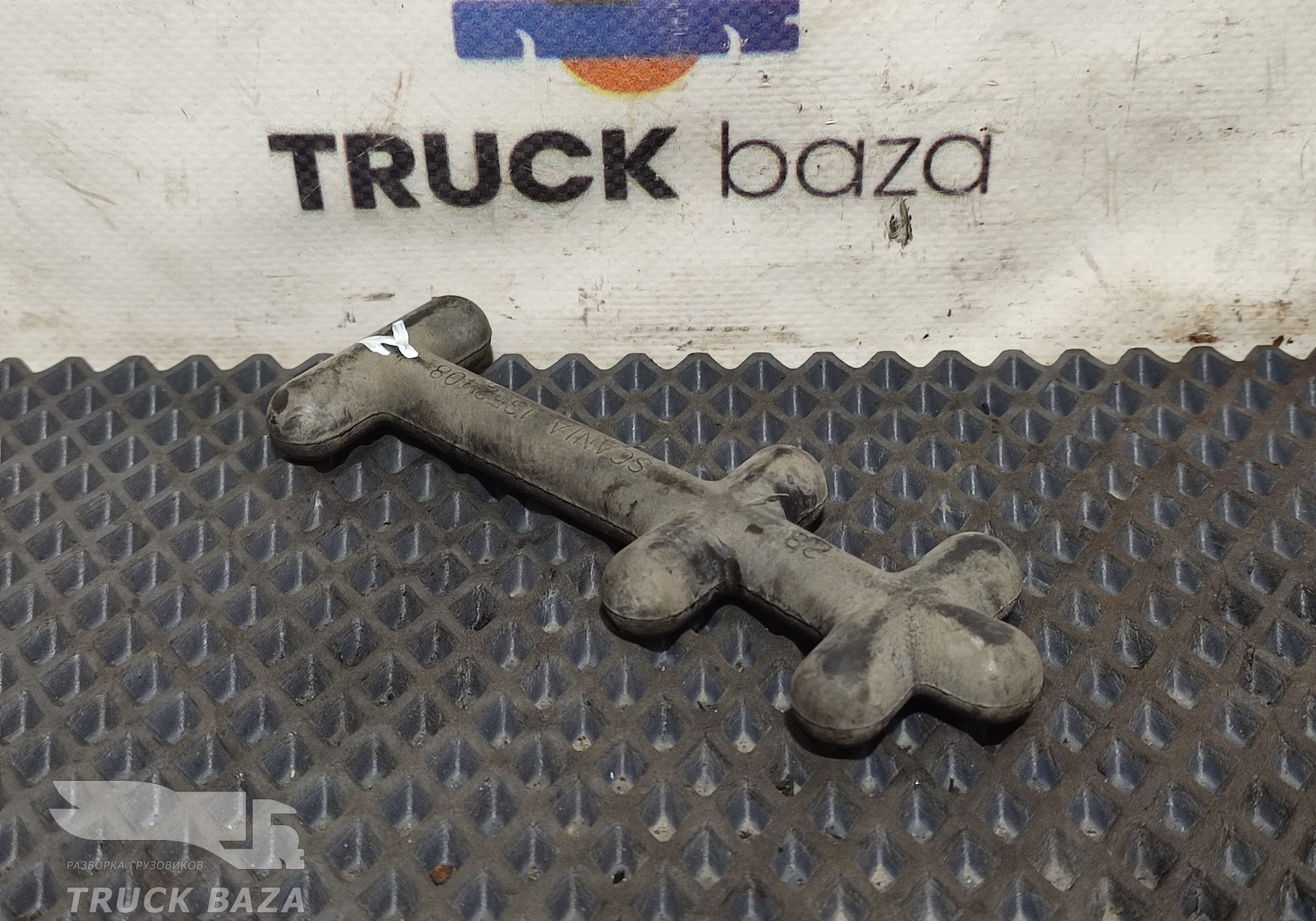 1352408 Кронштейн шумоизоляции для Scania 4-series