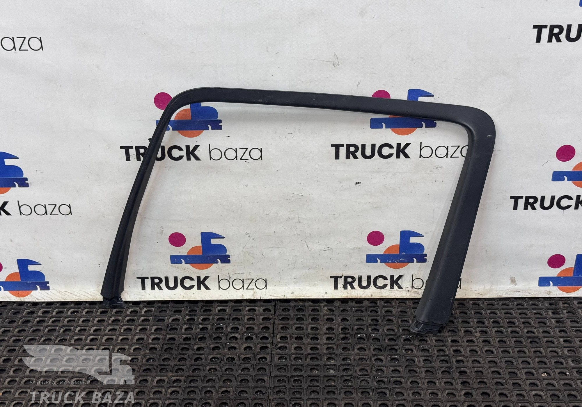 9607220108 Накладка двери правой для Mercedes-Benz Actros New Actros MP4 (с 2011)