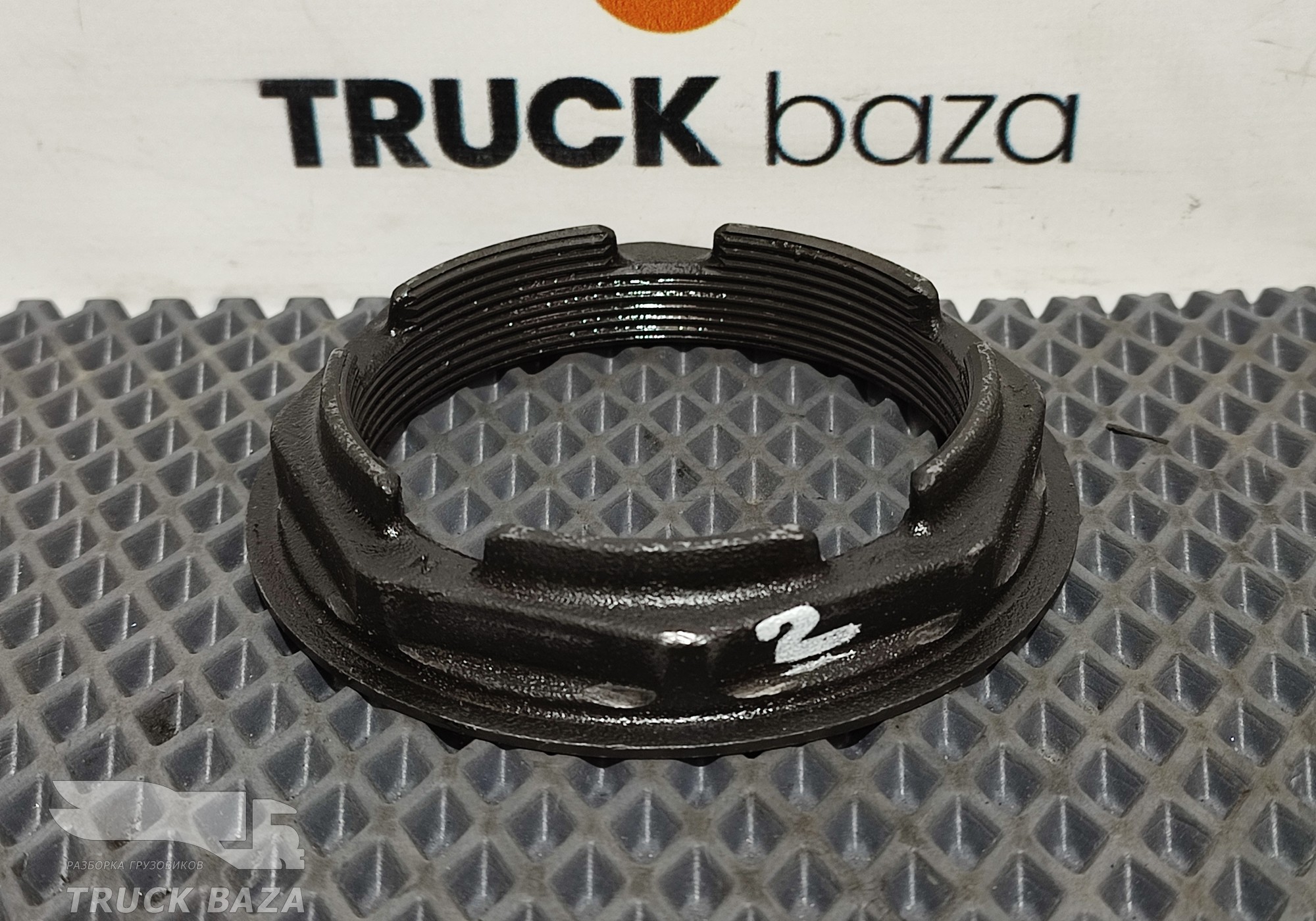 2655323 Гайка задней ступицы