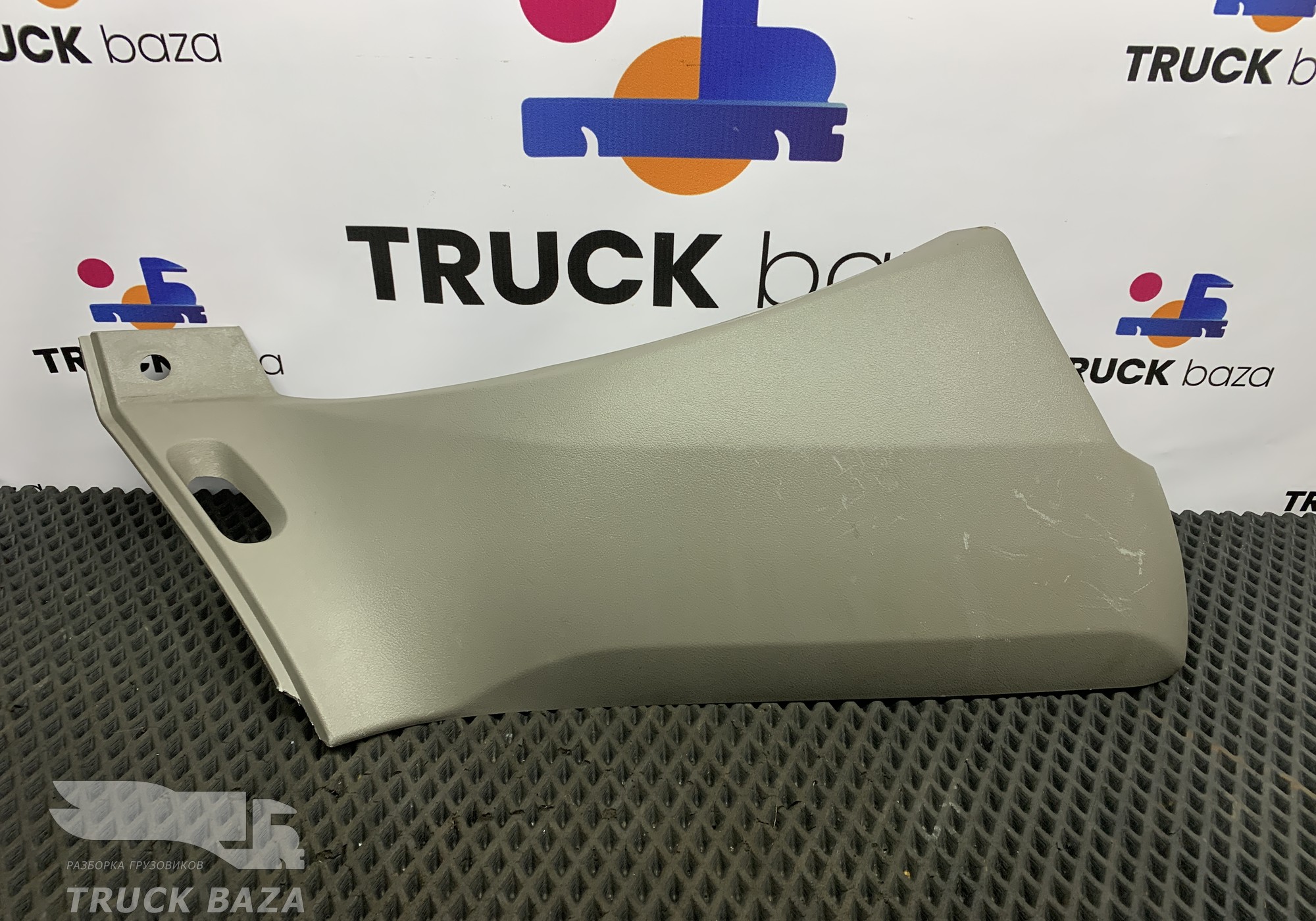 1845488 Накладка торпедо правая для Daf XF105