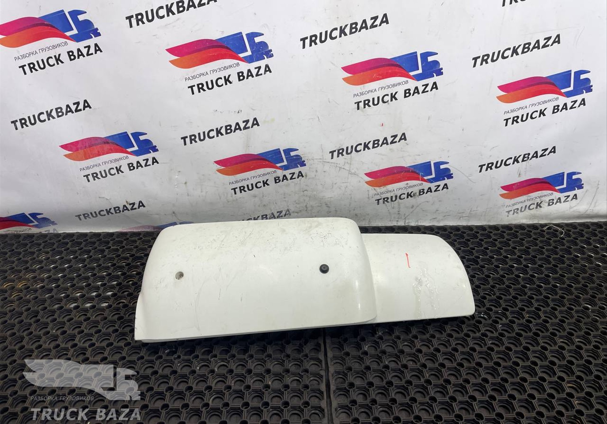 1400009 Дефлектор кабины левый для Daf XF105 (с 2005)