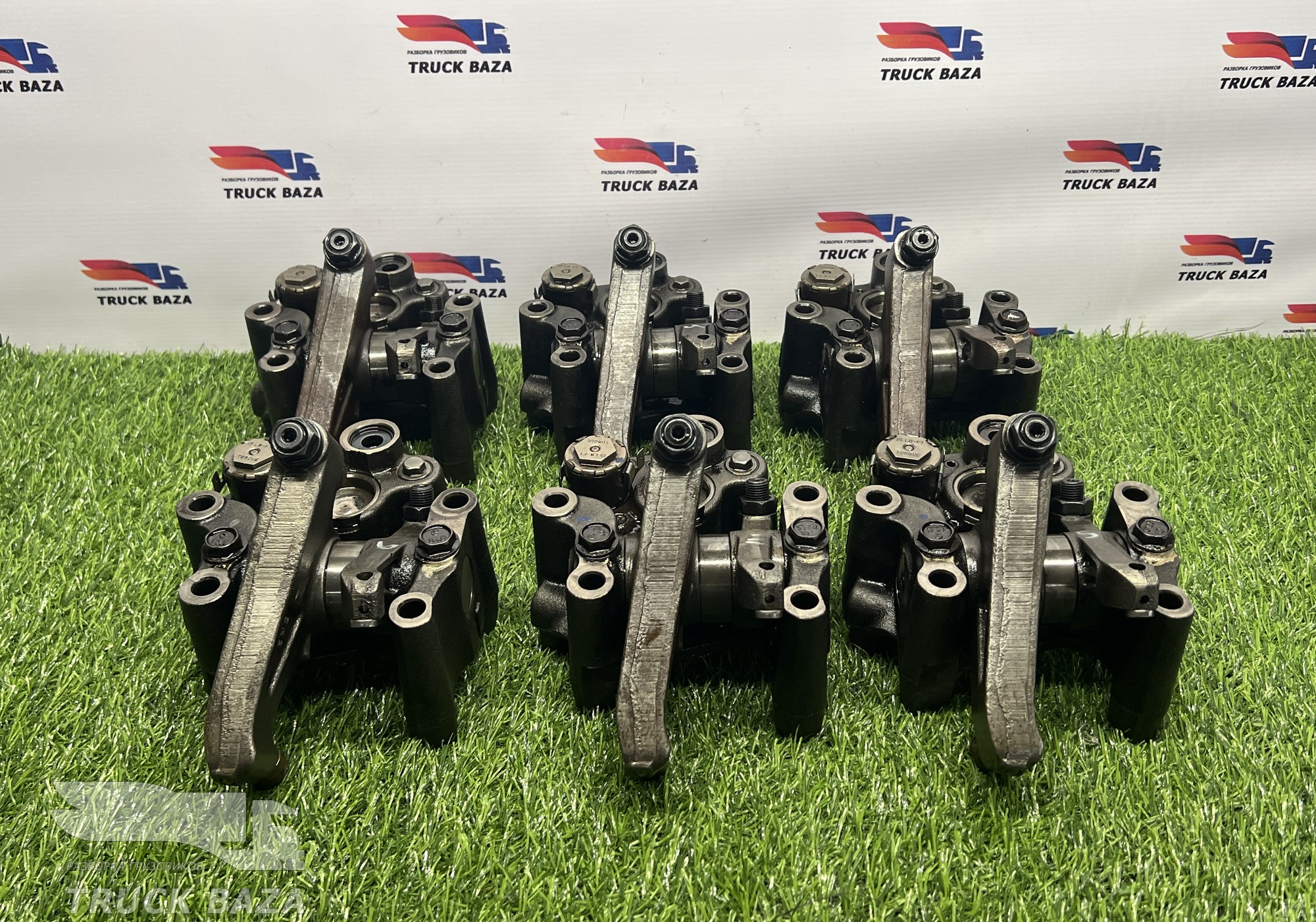 1875605 Вал рокера (комплект)