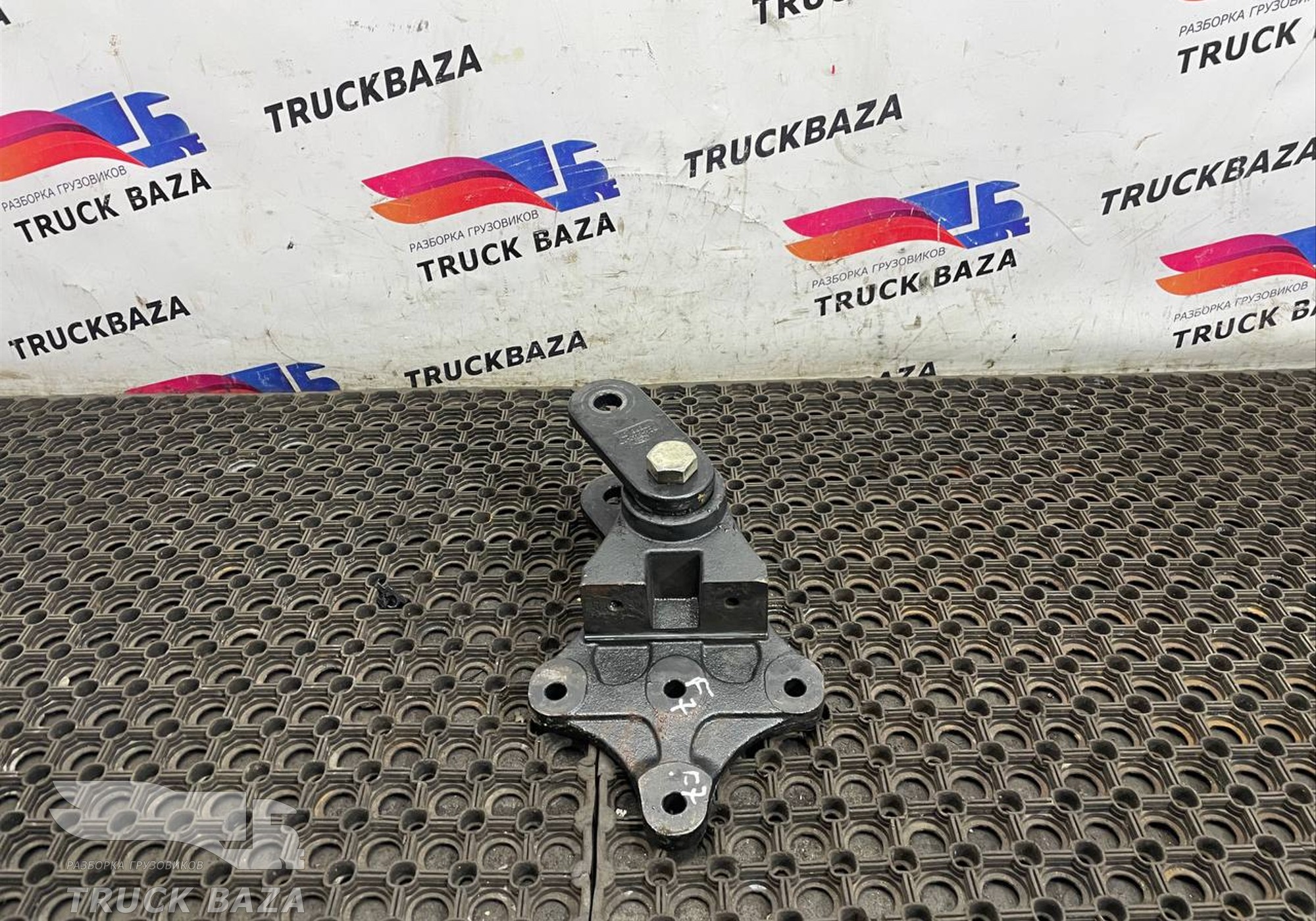 GC465335BB Кронштейн рессоры для Ford F-MAX (с 2018)