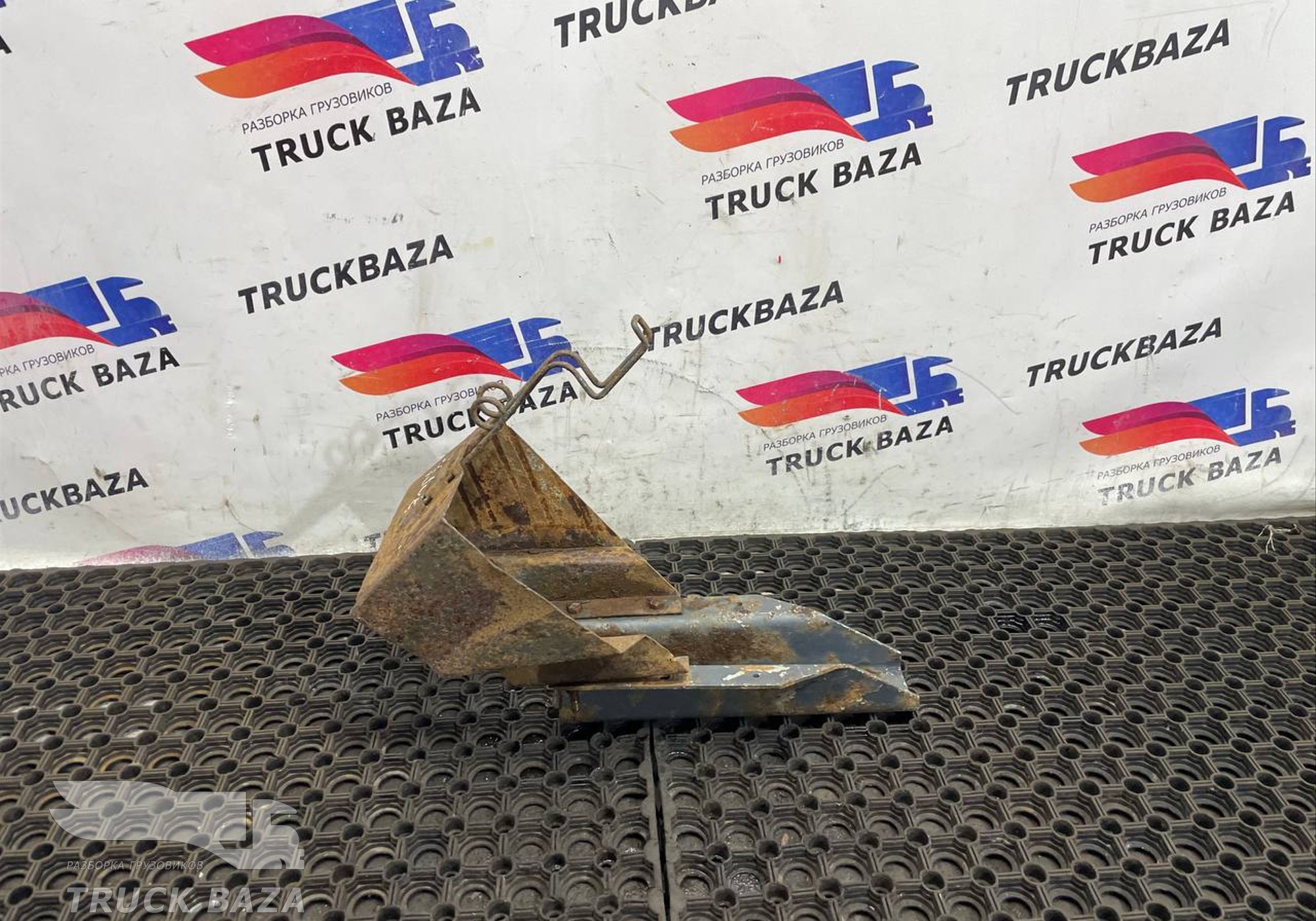 1653823 Кронштейн противооткатного упора для Daf XF105 (с 2005)