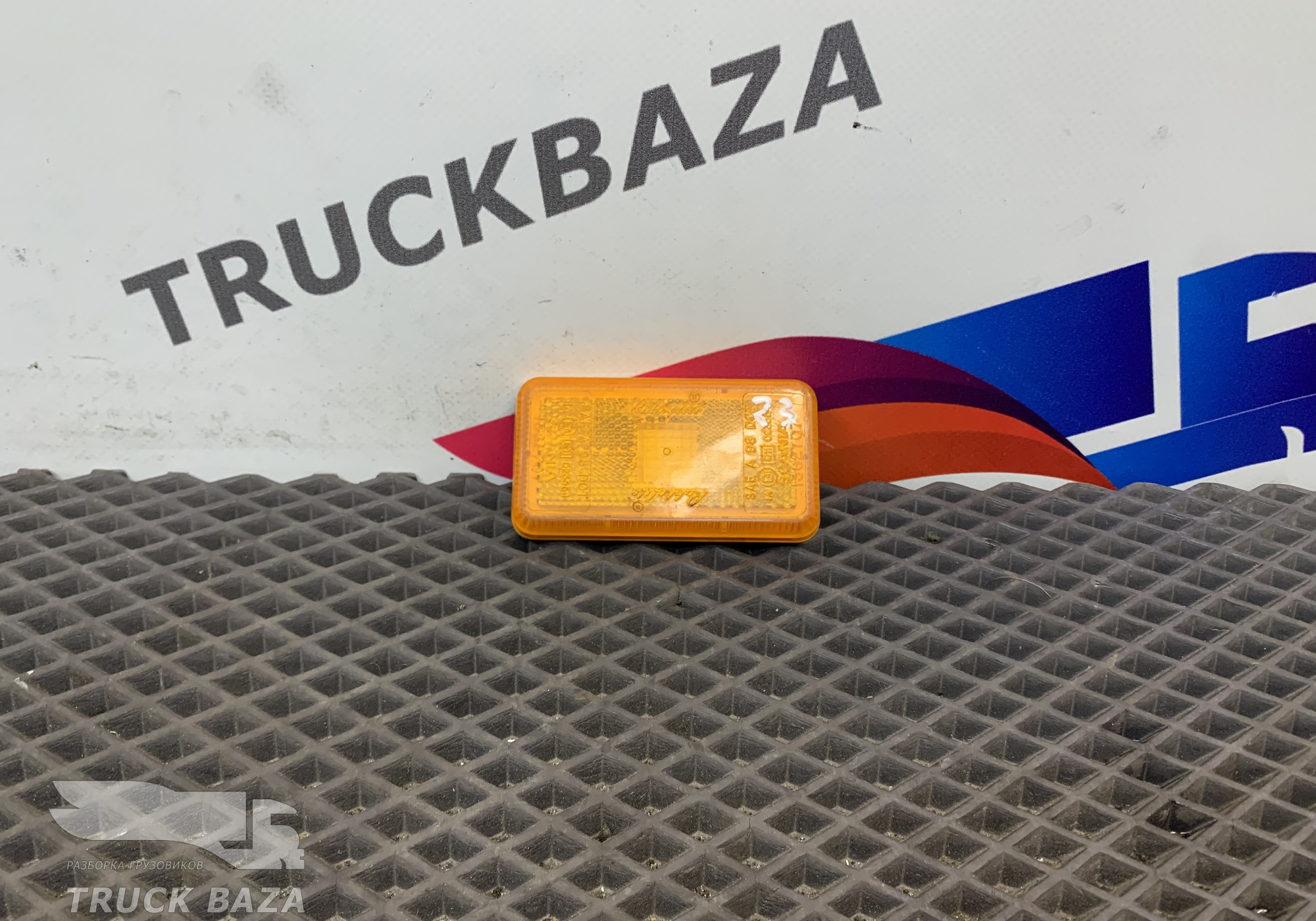1362707 Светоотражатель для Scania