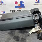 81639030317 Крышка вещевого ящика для Man TGX I (с 2007)