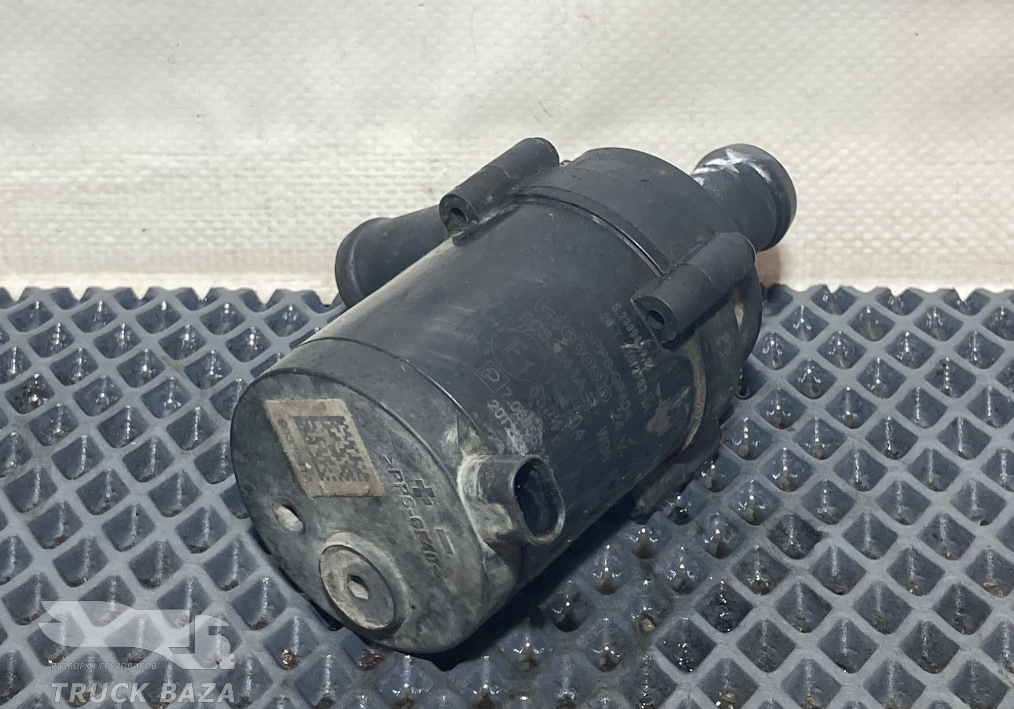 9033841A Насос водяной автономного отопителя для Scania 5-series G (с 2004 по 2016)