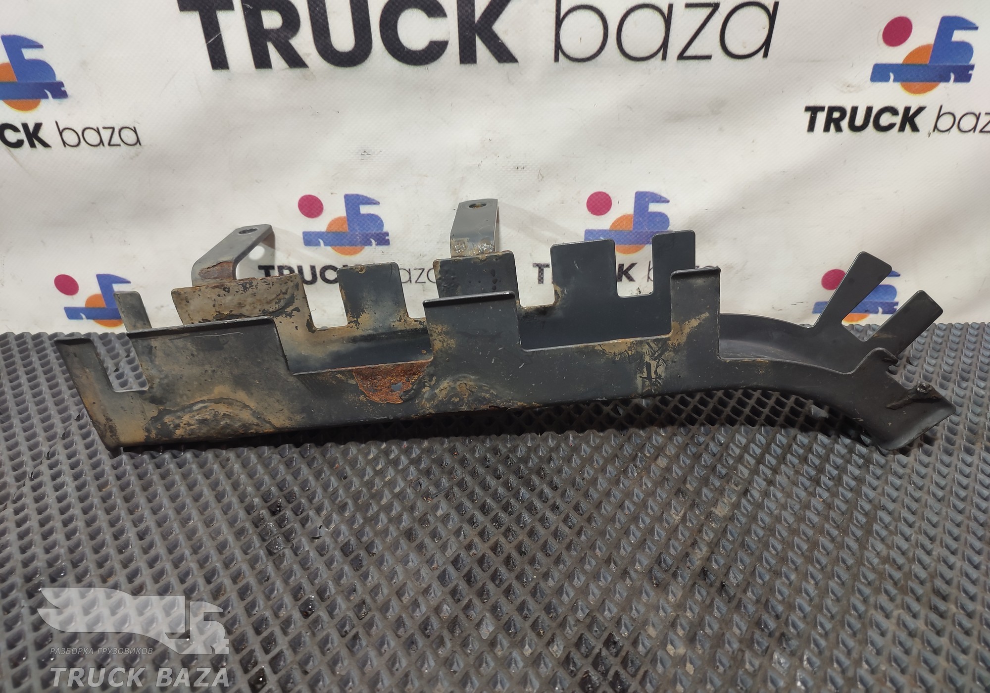 2004921 Кронштейн проводки