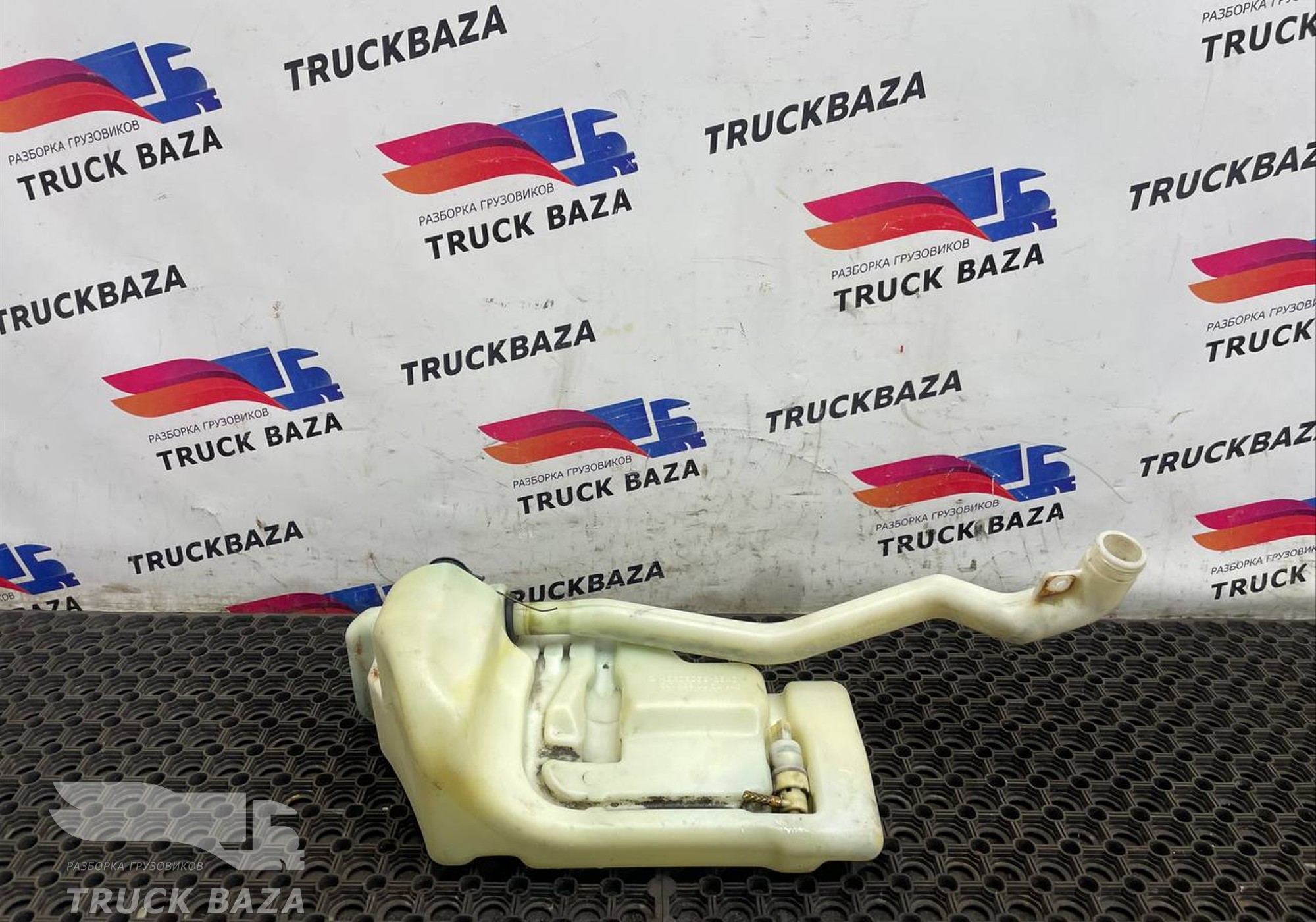 6418601260 Бачок омывателя лобового стекла для Mercedes-Benz SK II (с 1993)