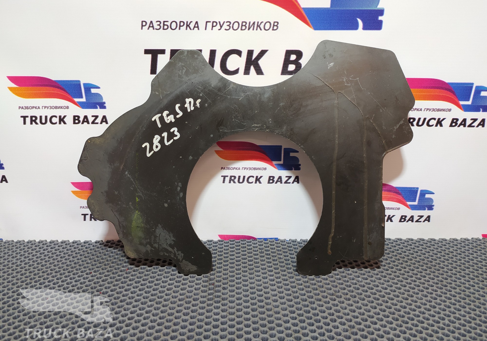 51015015025 Проставка крышки плиты двигателя для Man TGX I (с 2007)