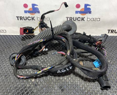 9305403810 Проводка двери левой для Mercedes-Benz Actros New Actros MP4 (с 2011)