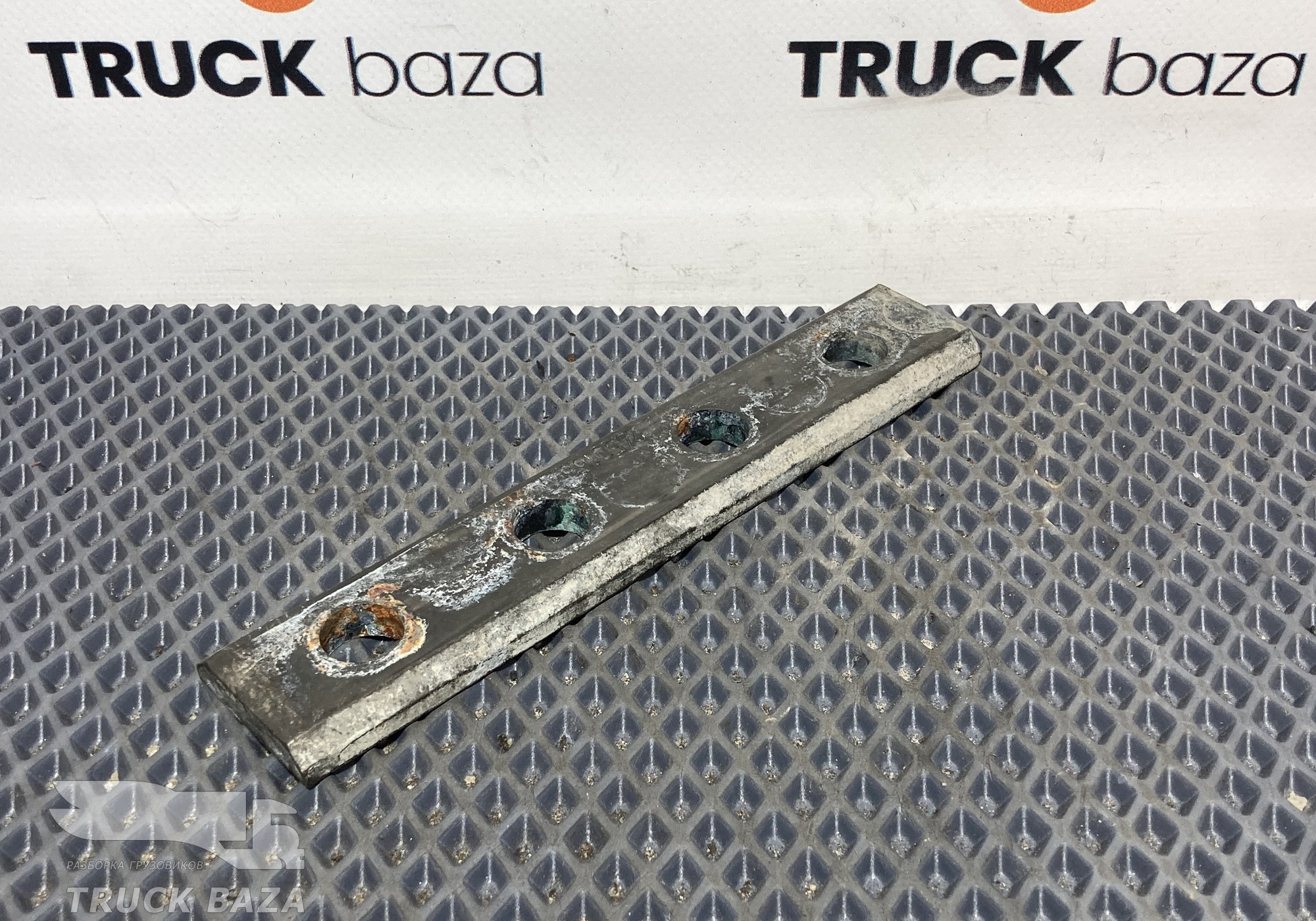 2450163 Проставка кронштейна газового оборудования для Scania 6-series R (с 2016)