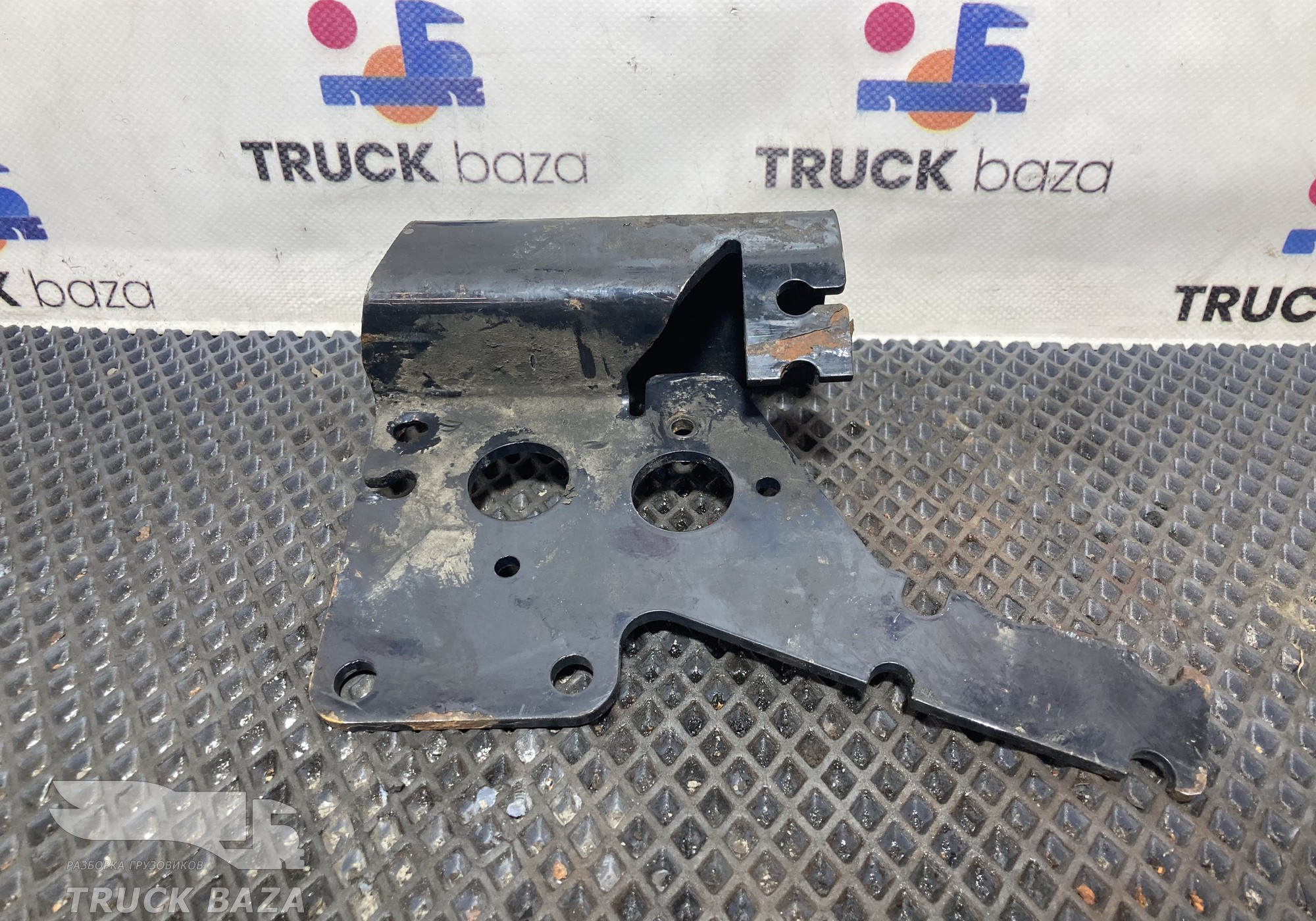 81517150436 Кронштейн проводки для Man