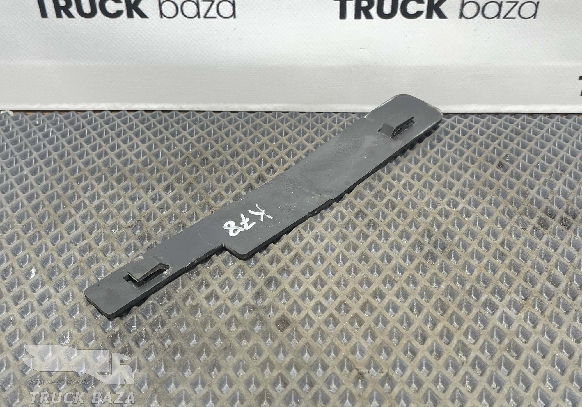 A9797220208 Накладка панели для КАМАЗ 5490 (с 2013)