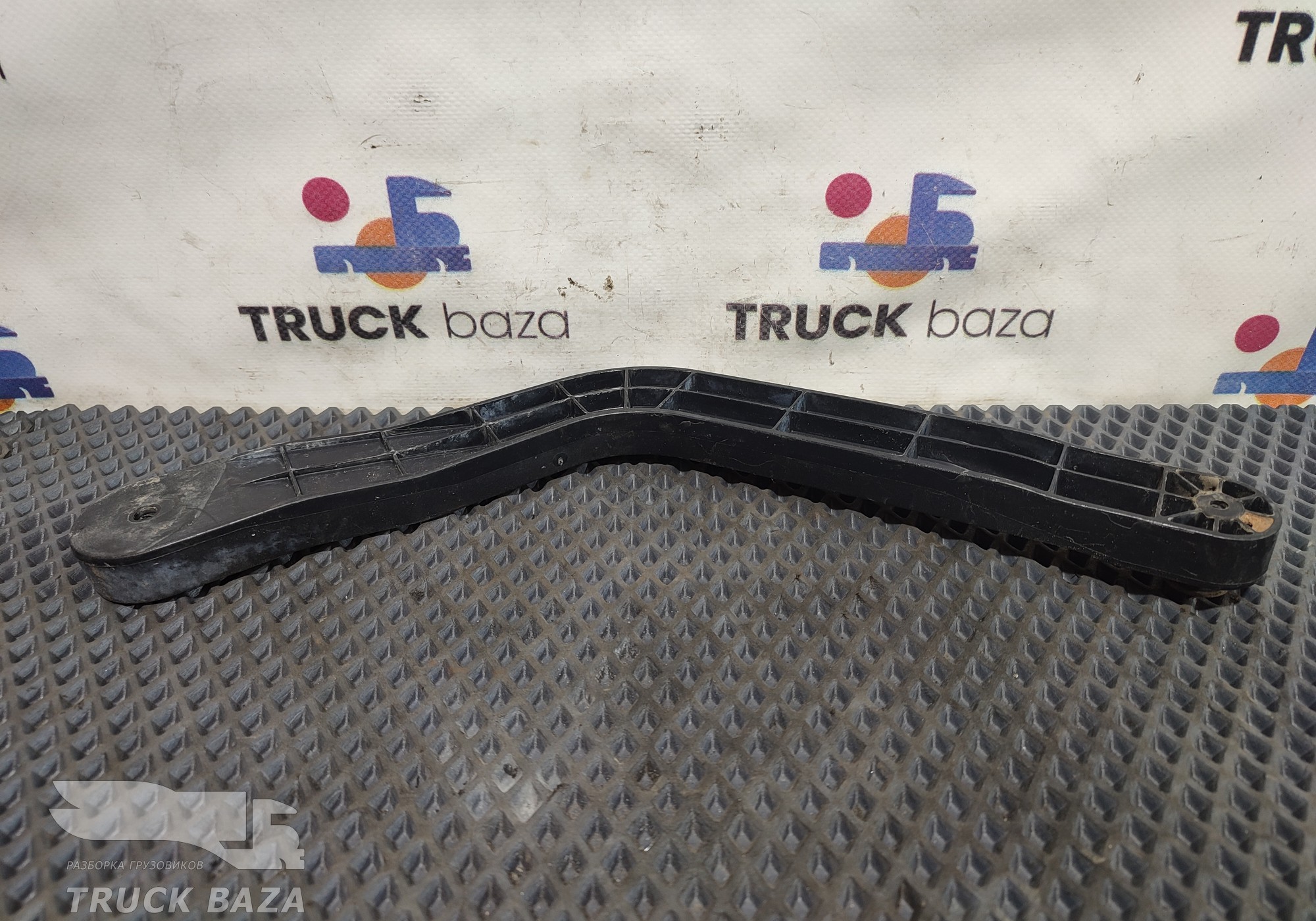 9608845615 Кронштейн крыла для Mercedes-Benz Actros New Actros MP4 (с 2011)