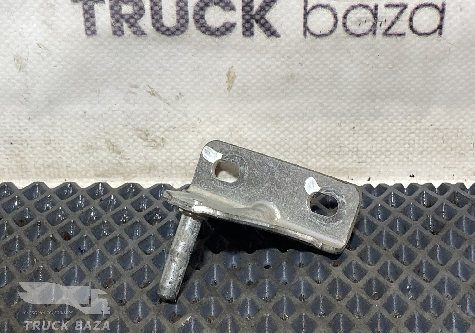 9609910412 Ответная часть замка бардачка