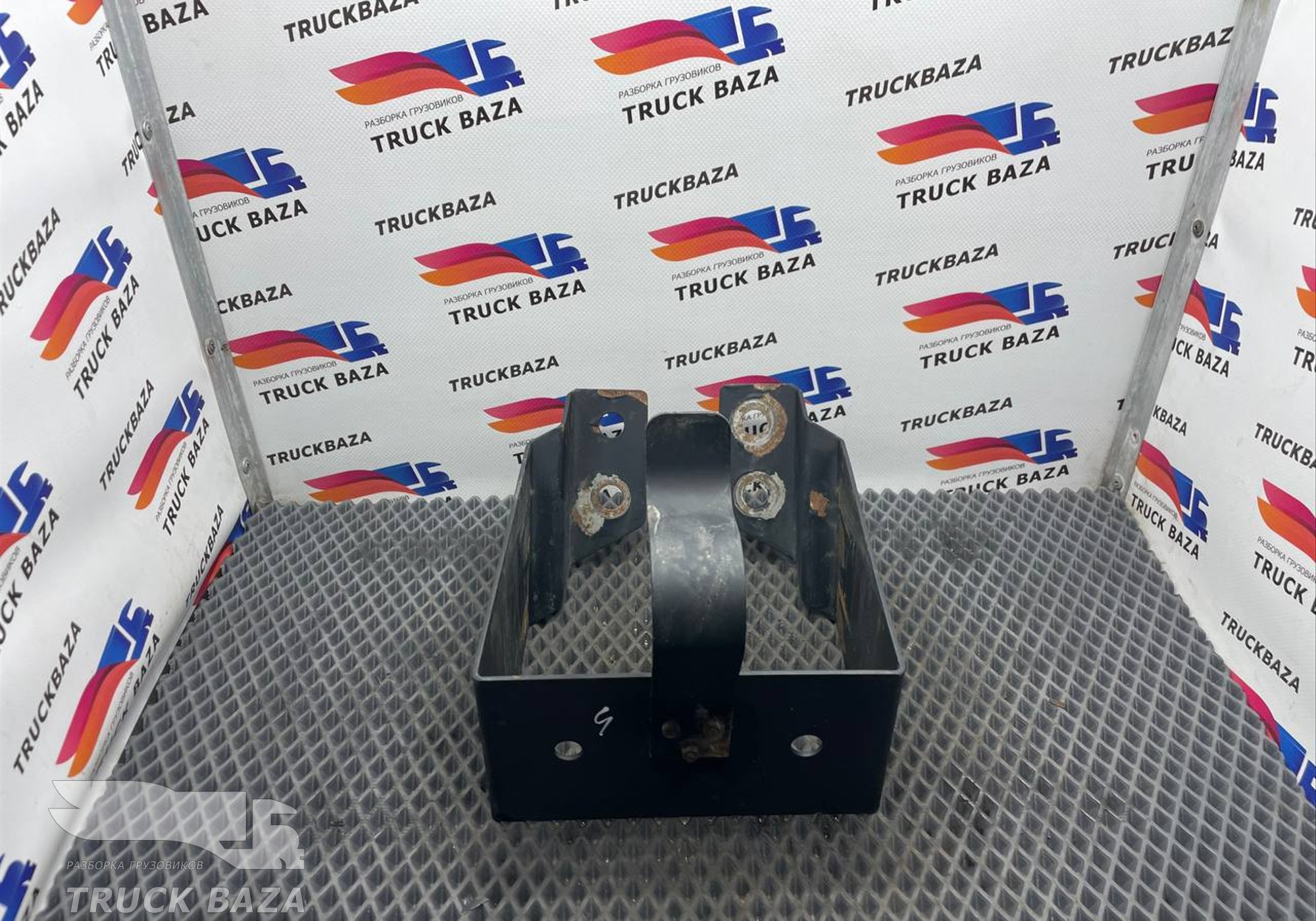 54901392708110 Кронштейн противооткатного упора для КАМАЗ 54901