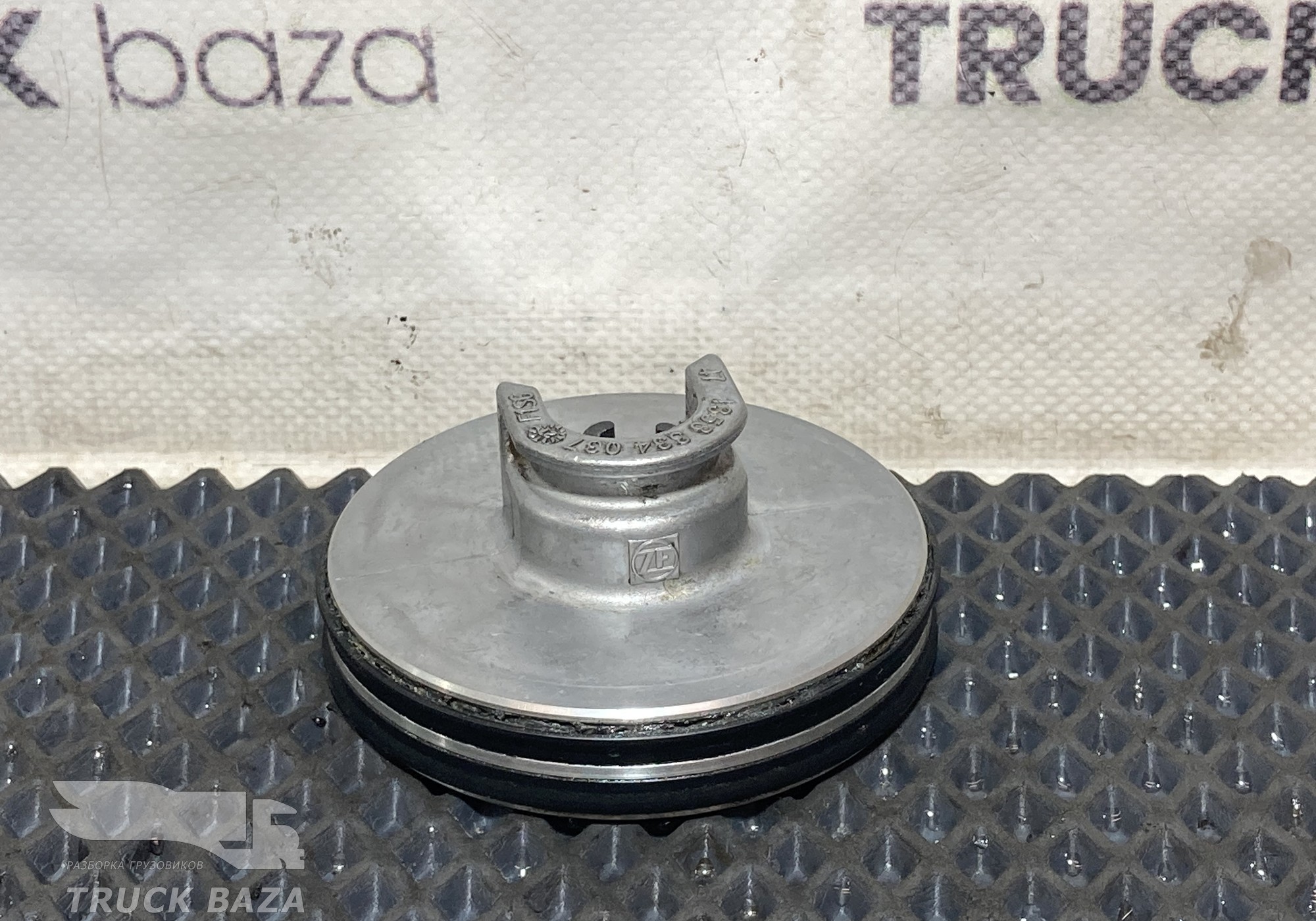 1358334037 Поршень КПП для Faw J7