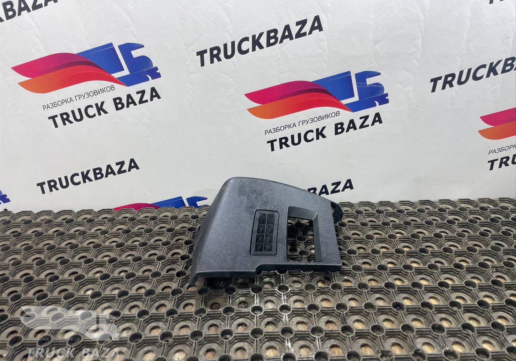 9606808481 Накладка торпедо для Mercedes-Benz Actros New Actros MP4 (с 2011)