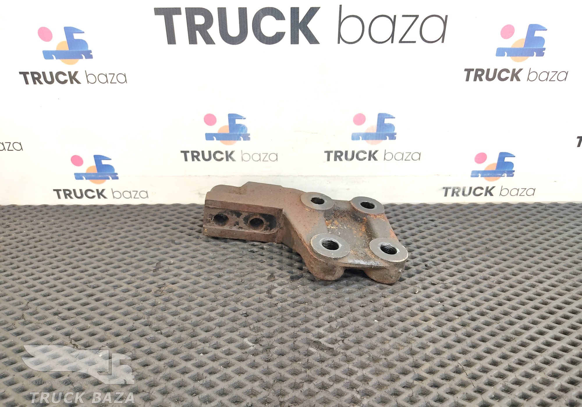 500307728 Кронштейн двигателя задний левый для Iveco