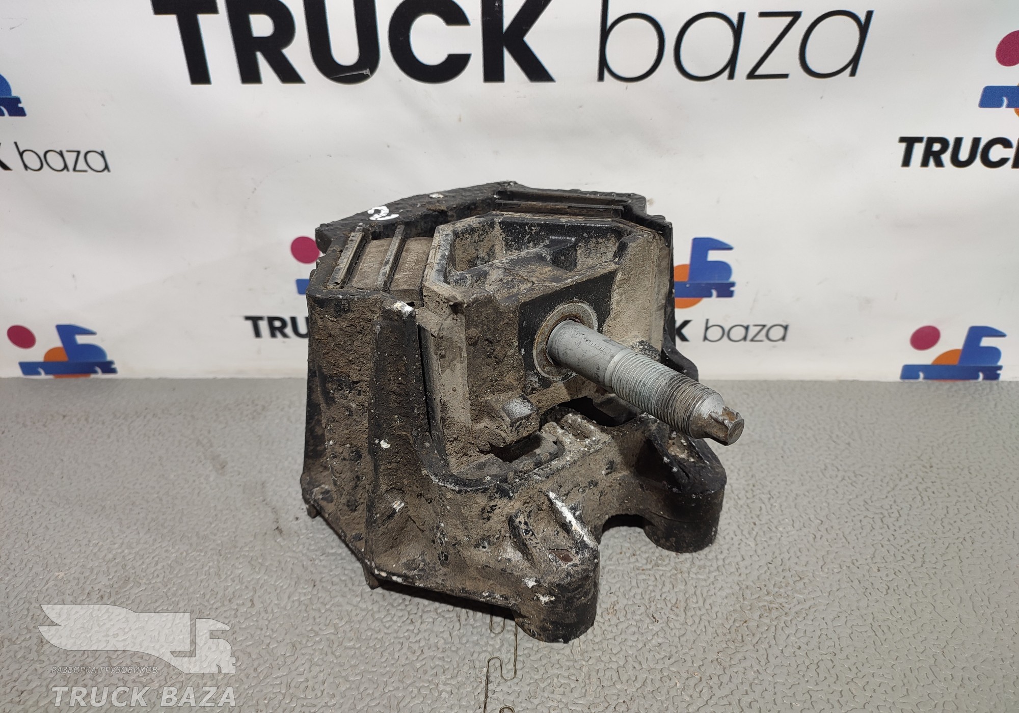 81962100571 Подушка двигателя передняя