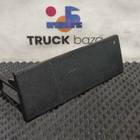 811W639030319 Заглушка верхнего бардачка