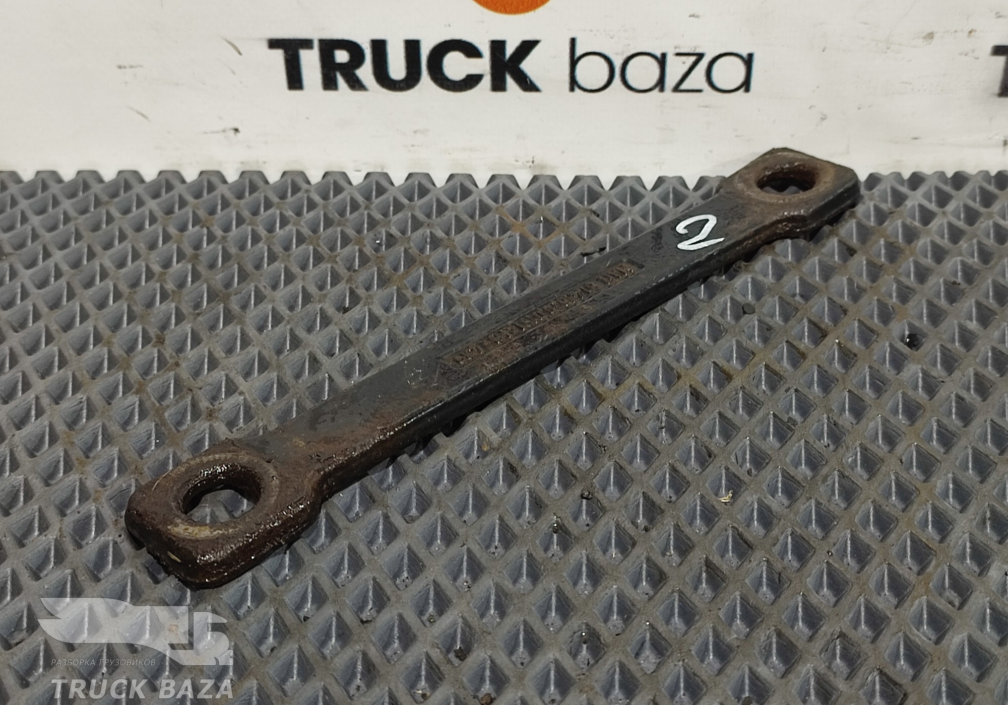 81418200191 Проставка кронштейна бака