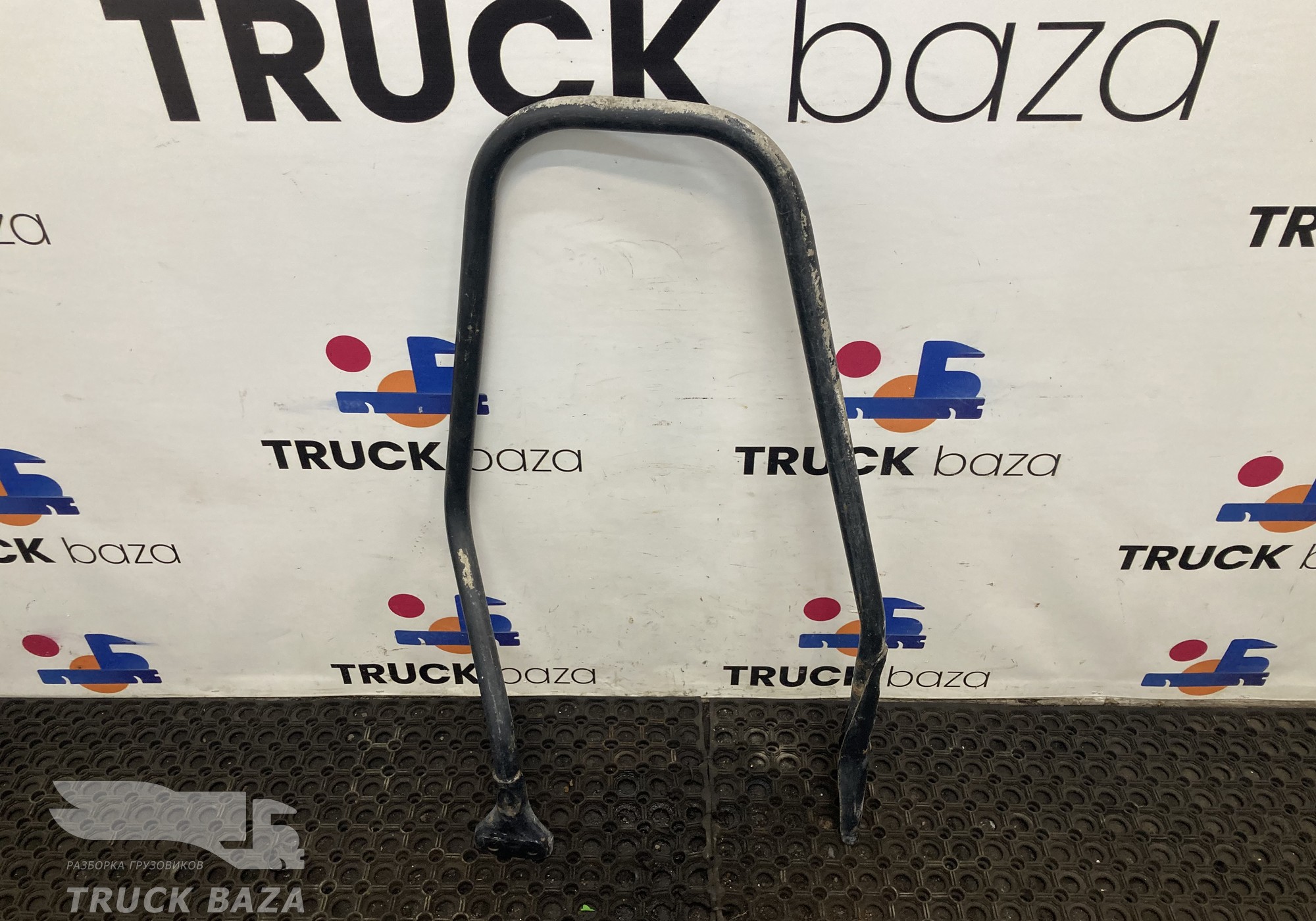 81429025335 Поручень за кабиной