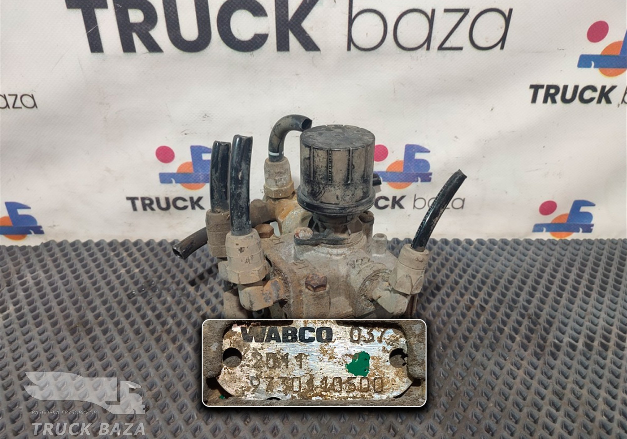 1425183 Клапан ускорительный