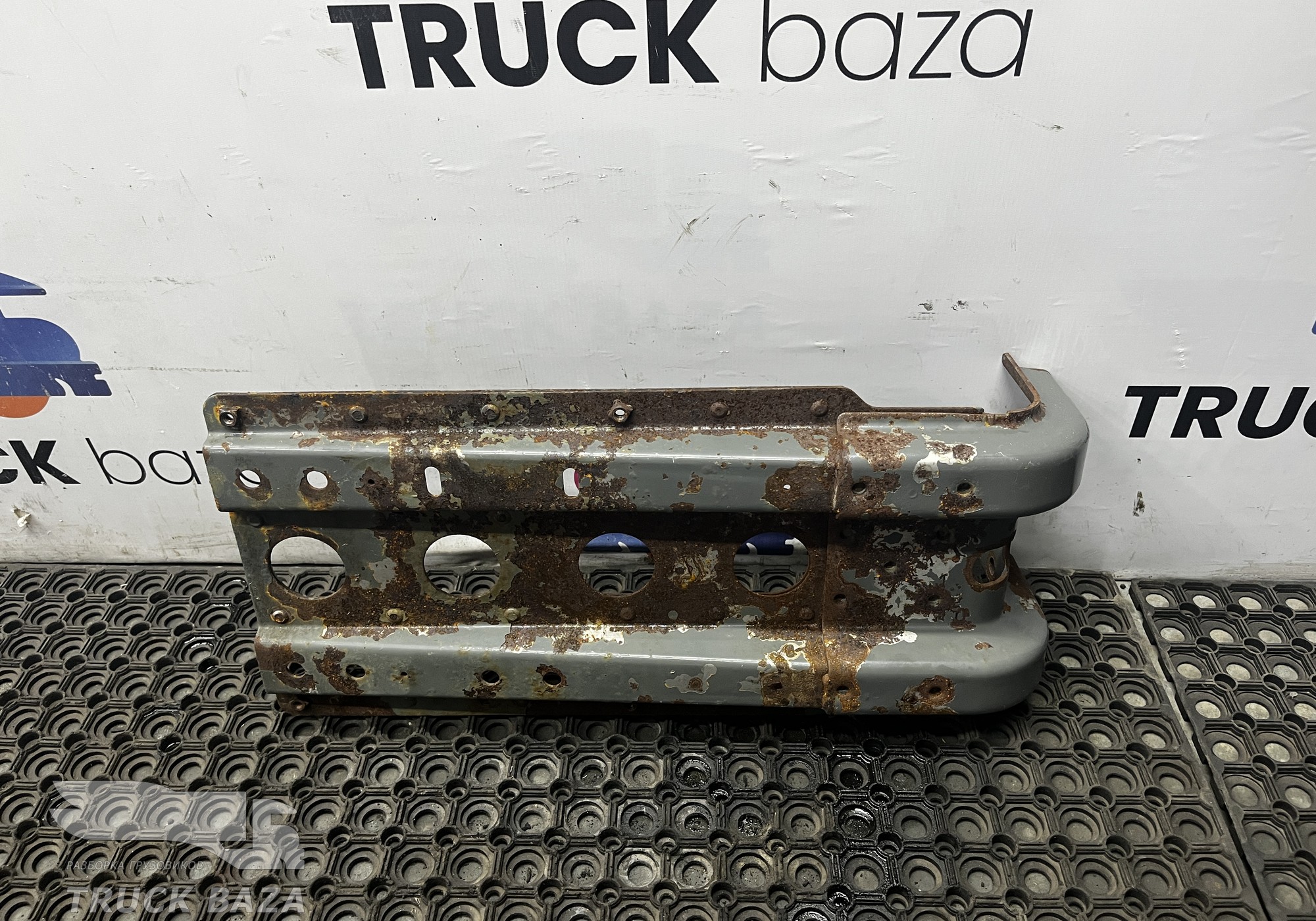 811W612435431 Кронштейн крыла заднего для Sinotruk Sitrak C7H