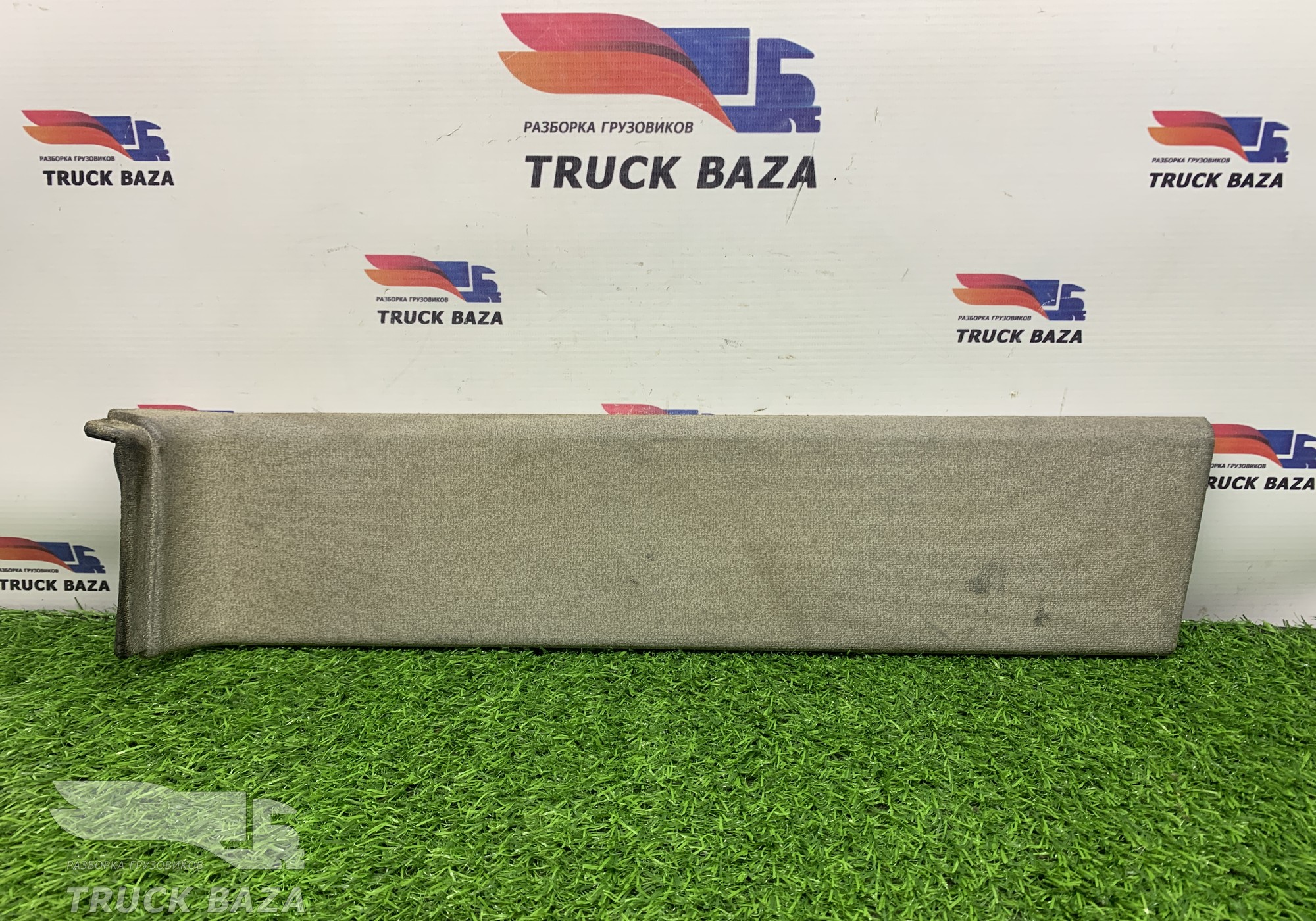 81629300153 Накладка салона левая