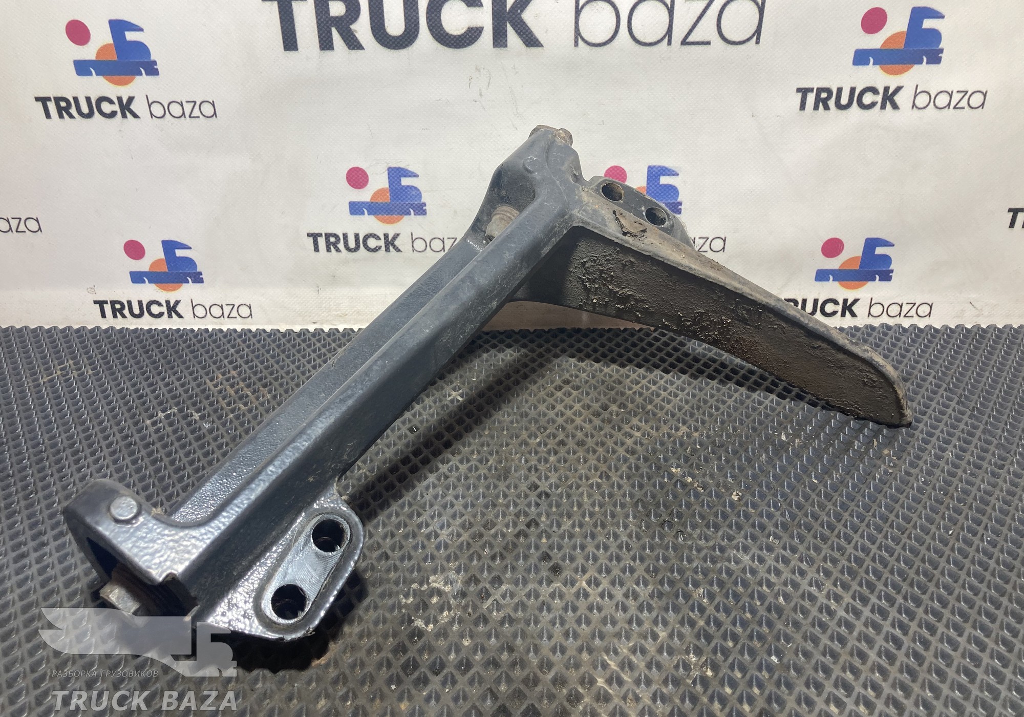 2255007 Кронштейн бака AdBlue