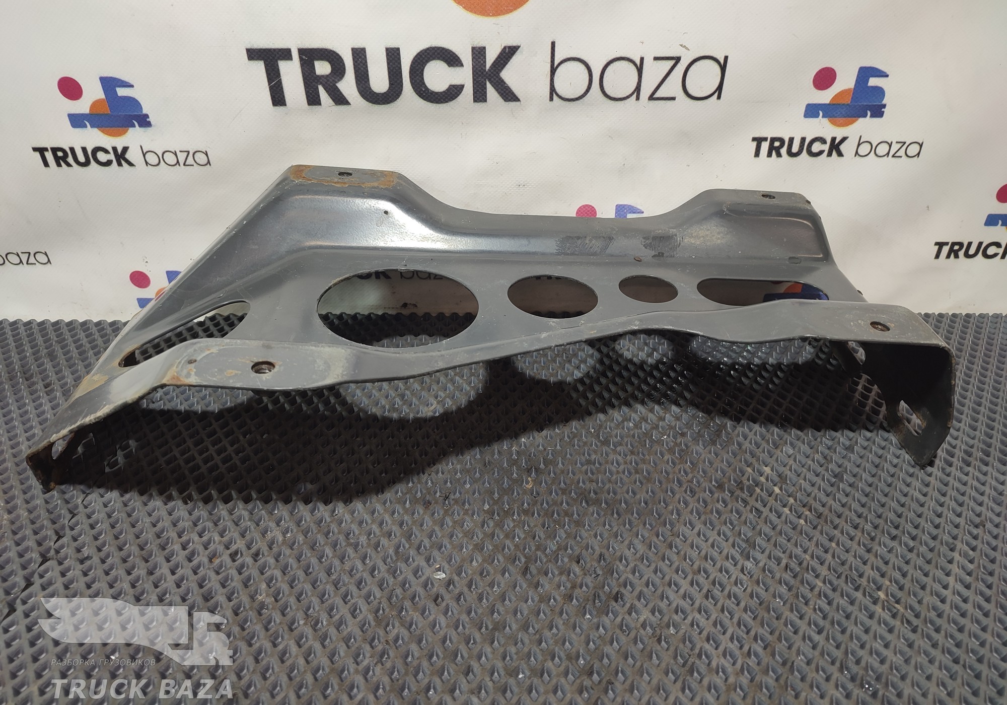 9605202573 Кронштейн переднего крыла правый для Mercedes-Benz Actros New Actros MP4 (с 2011)