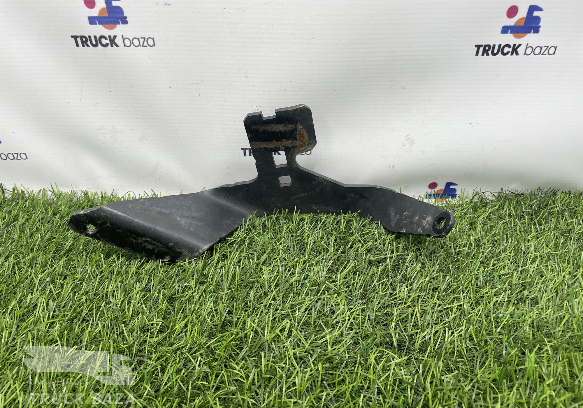 A9304298869 Кронштейн электромагнитного клапана для Mercedes-Benz Actros MP3 (с 2008)