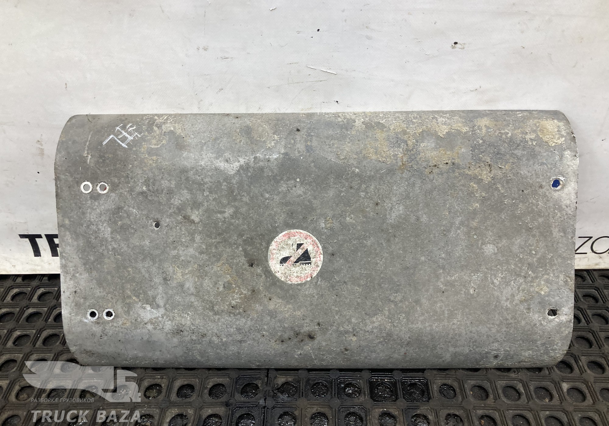81151100443 Защита глушителя верхняя для Man TGX II (с 2012)